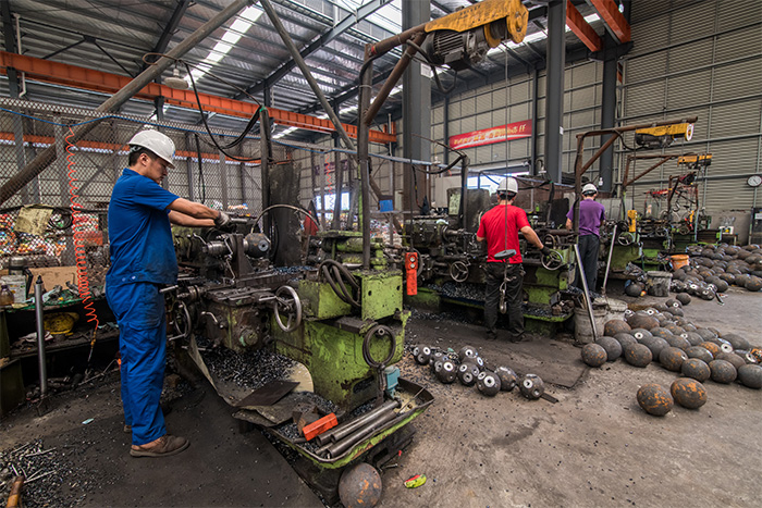 和田网架配件车间